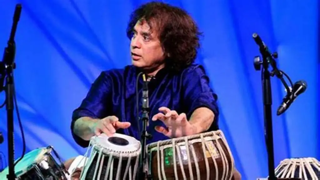 Ustad Zakir Hussain who always used to say that there is Wow, Taj... The king of the tabla is no more.